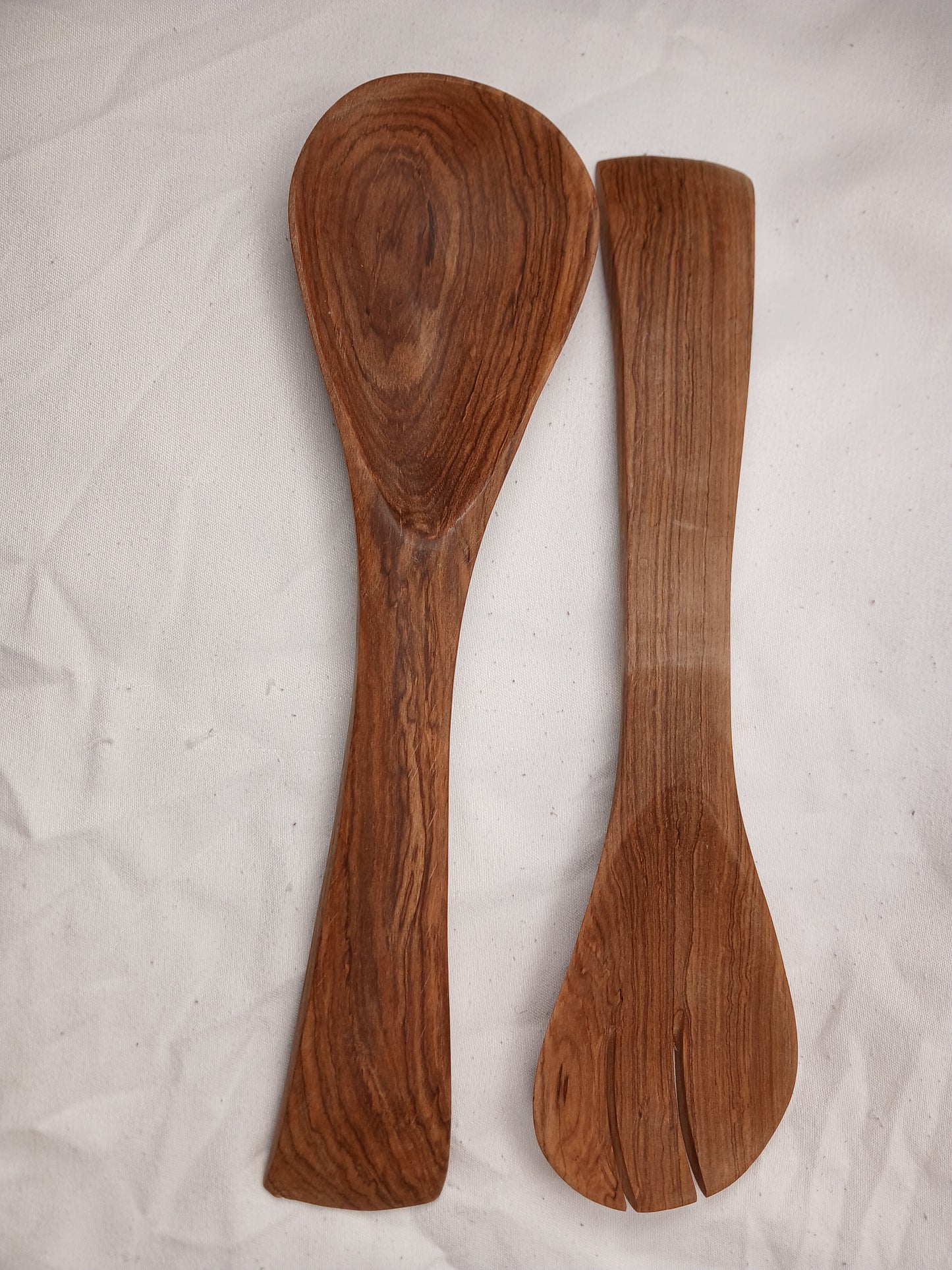 Olive : Hand-Carved Olive Wood Salad Servers