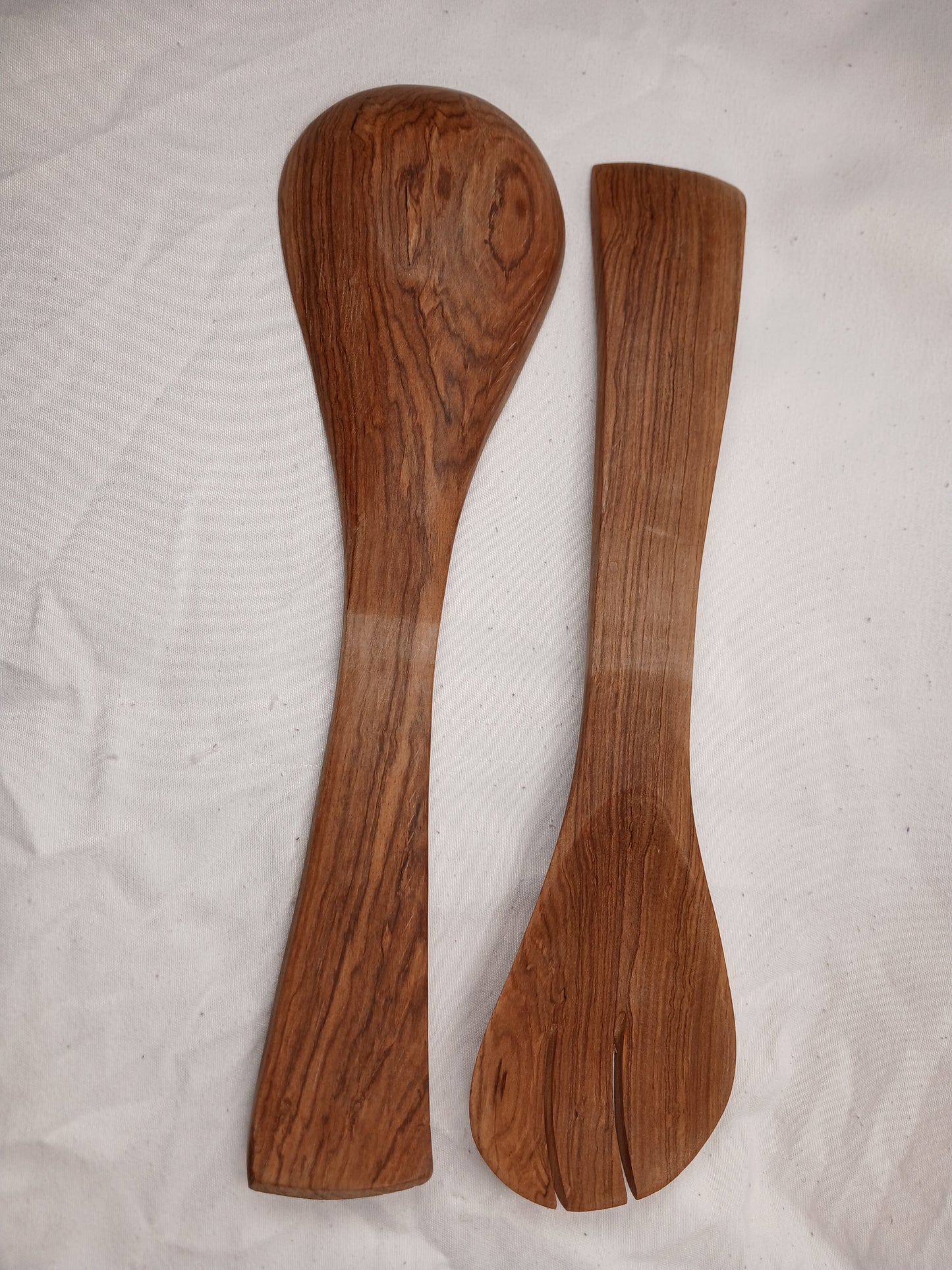 Olive : Hand-Carved Olive Wood Salad Servers